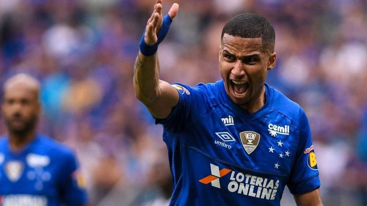 ‘Ex Lei’?   Murilo encontra o Cruzeiro pela primeira vez com o uniforme do Palmeiras