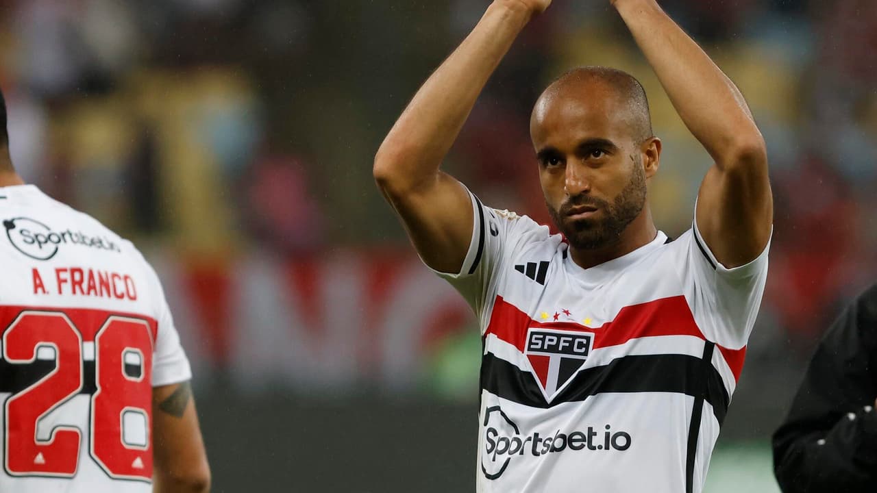 Existem muitas oportunidades?   Lucas Moura fala sobre possibilidade de renovar com o São Paulo